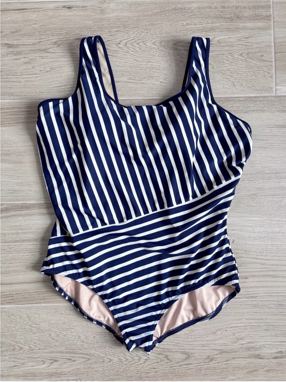 Lands’ End Tugless Navy Blue White Striped One Piece Swimsuit Women’s Size 20W